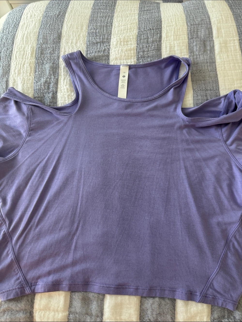 lululemon athletica Lavender Cold-Shoulder Tank